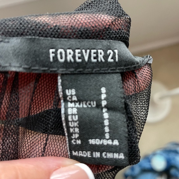 Forever 21 - Picture 2 of 3